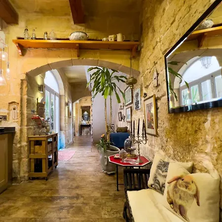 The Curiosities House - Artistic & Experiential Retreat 度假居 *