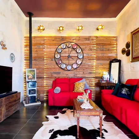 בית נופש The Curiosities House - Artistic & Experiential Retreat *