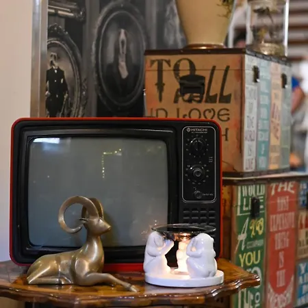 The Curiosities House - Artistic & Experiential Retreat בית נופש *