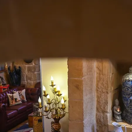 The Curiosities House - Artistic & Experiential Retreat בית נופש Żejtun
